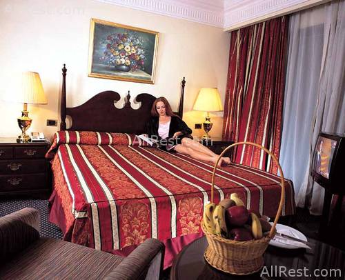 Pyramisa Suites Hotel & Casino 9